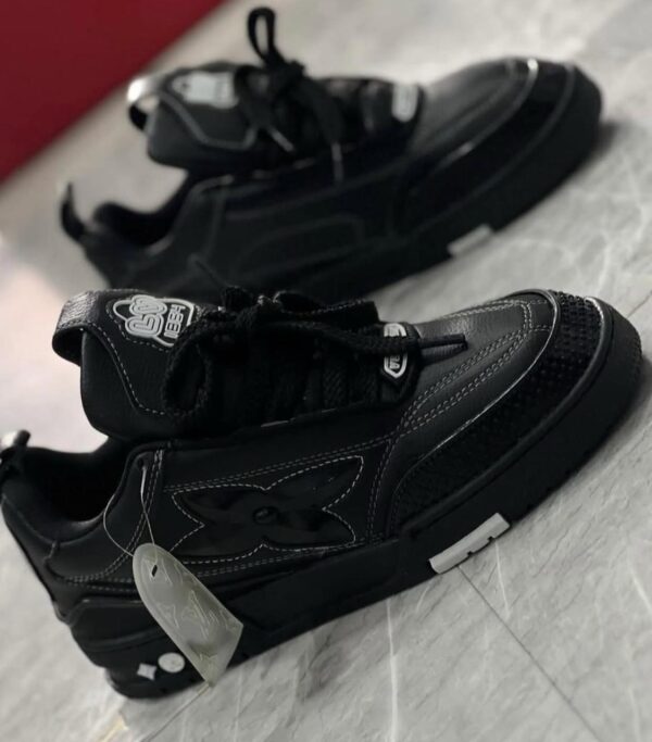 LOUIS VUITTON SKATE NEGRO